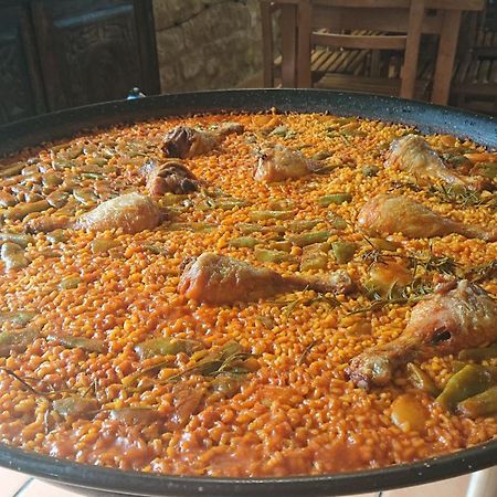 Albergue Sansol - El Oasis Del Camino Frances - Exclusivo Para Peregrinos Eksteriør bilde