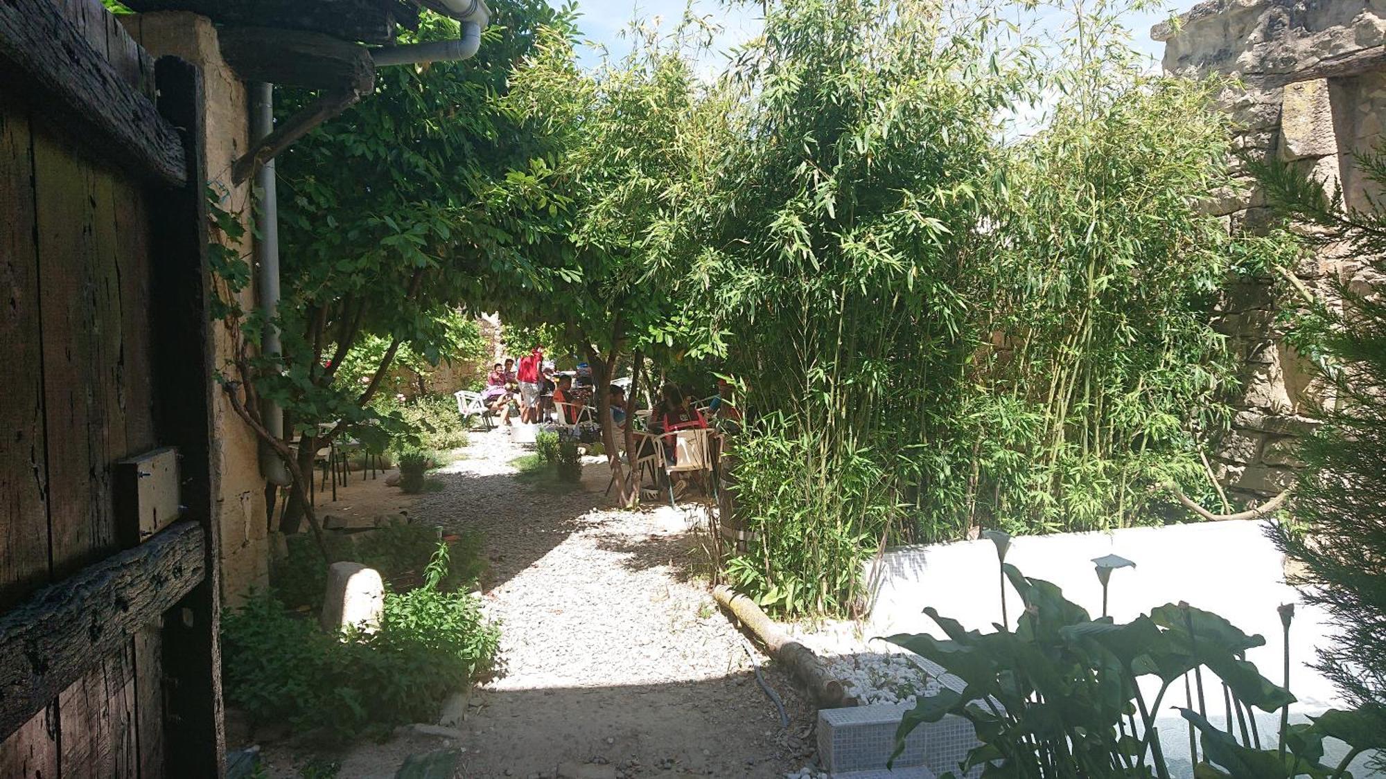 Albergue Sansol - El Oasis Del Camino Frances - Exclusivo Para Peregrinos Eksteriør bilde