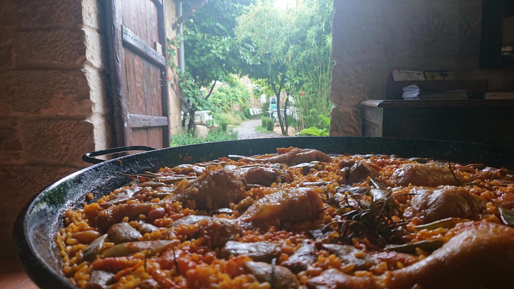 Albergue Sansol - El Oasis Del Camino Frances - Exclusivo Para Peregrinos Eksteriør bilde