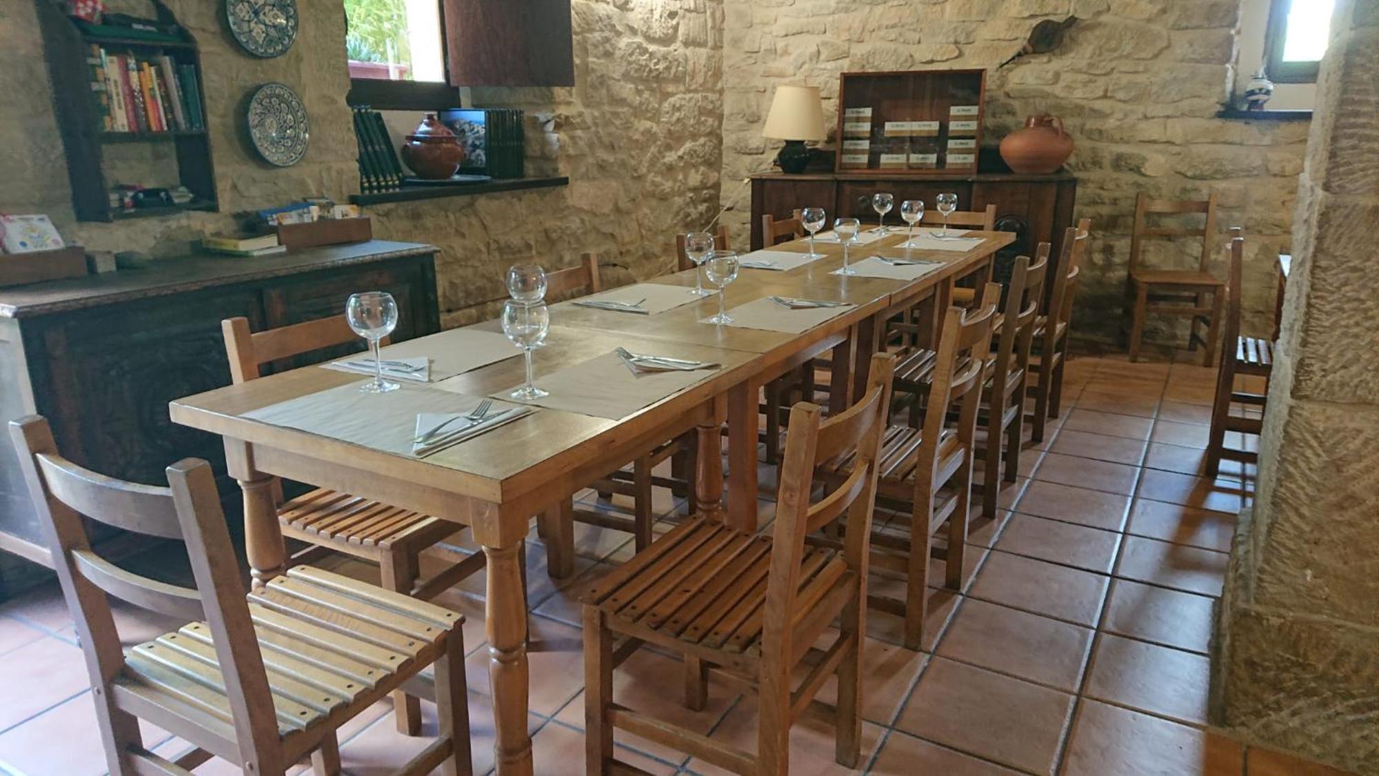 Albergue Sansol - El Oasis Del Camino Frances - Exclusivo Para Peregrinos Eksteriør bilde